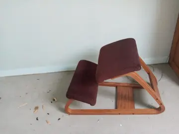 chaise à genoux