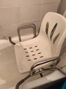 chaise de baignoire pivotant