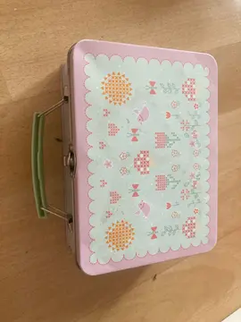petite valise en fer