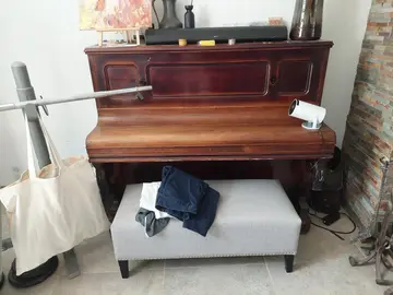 piano ancien non fonctionnel