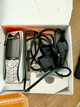 vieux téléphone