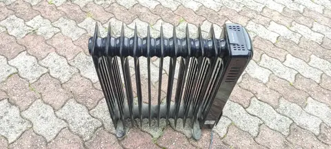 Radiateur électrique. manque une roulette
