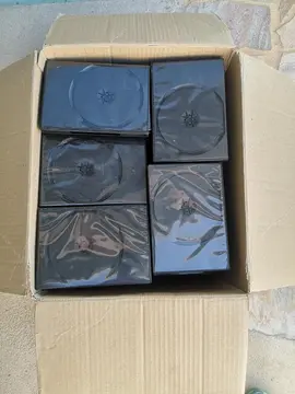 73 boitiers pour DVD