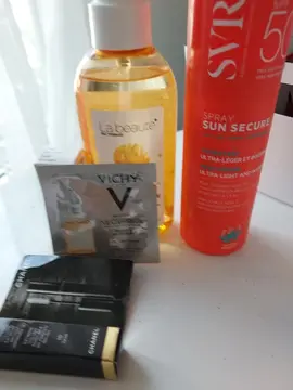 lot de produits de beauté