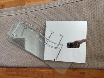 Lot étagères, penderie et miroir