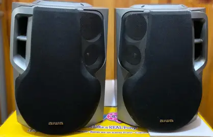 Lot de 2 enceintes Aiwa