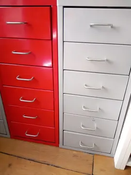 3 meubles à tiroirs en métal Ikea (type Helmer)