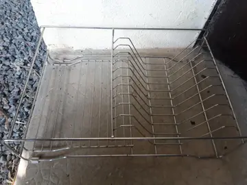 Egouttoir en métal