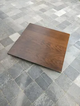 Table basse sur roulettes
