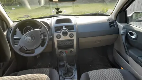 bonjour, donne, en l'état, mégane 2