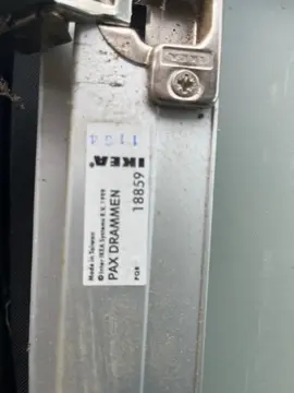 postes de placard IKEA PAX