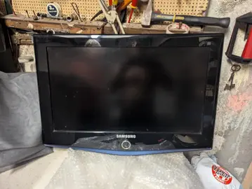 TV Samsung 60x39