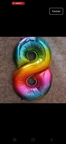 Ballon forme de 8 pour anniversaire