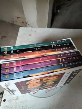 donne 2 coffrets DVD Friends