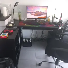 Bureau noir avec retour
