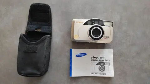 appareil photo argentique SAMSUNG