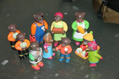 figurine ours brun
