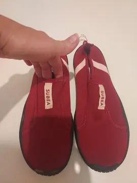 Chaussure de plage ou activité d eau 42/43