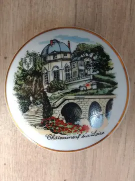Petite boîte en céramique