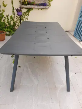 Table extérieure