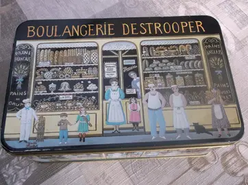 2 boites métalliques (peuvent être séparées)