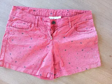 Short rouge de marque Camaïeu taille 40pur coton