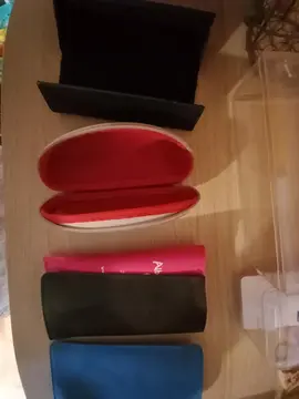 étuis à lunettes