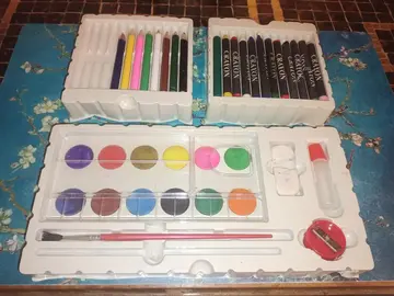 Fournitures scolaires / d'art pour enfants