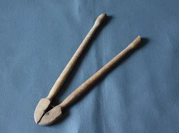 pince à cornichons