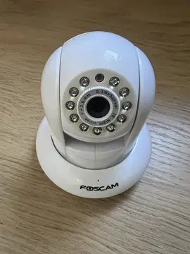 Caméra IP Foscam FI8910W