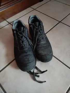 chaussures de sécurité T47