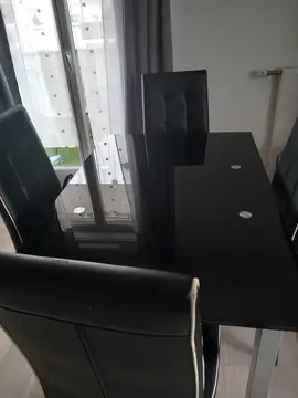 table et 4chaises