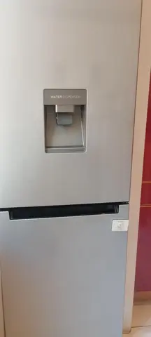 réfrigérateur congélateur Indesit