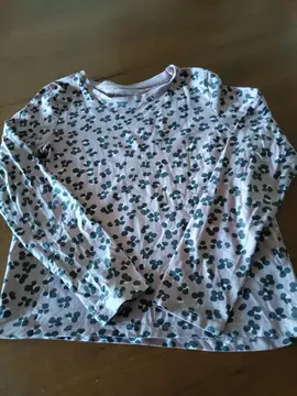 t-shirt fille Primark 9/10 ans