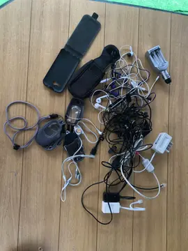 LOT CHARGEURS ETC