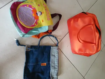 petits sacs à dos enfants et sacoche