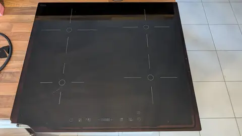 plaque induction 4 zones fêlée