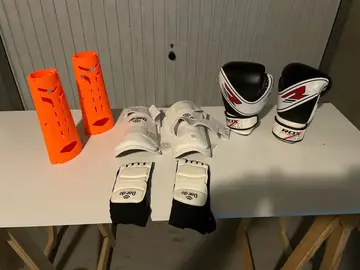 Donne gants de boxes et protection