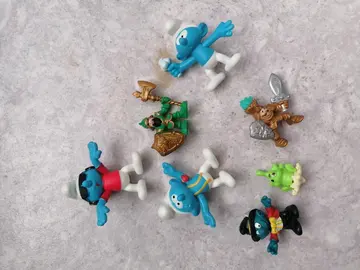 Figurine Schtroumpf et autres
