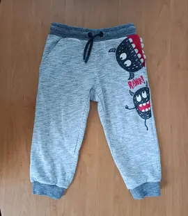 Pantalon jogging monstres. Taille 3 ans