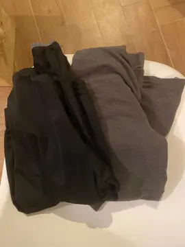 2 pulls garçon 12-14 ans
