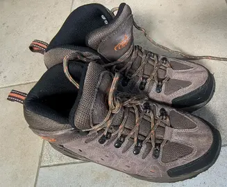 Chaussure de randonnée T40