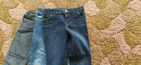 lot des jeans 3 ans et 4 ans fille