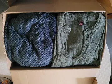 carton de vêtements Femme XL en très bon état