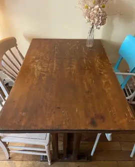table + 2 chaises