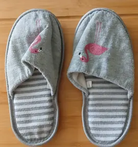 chausson gris flamand rose