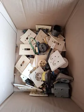 interrupteurs et prises électriques