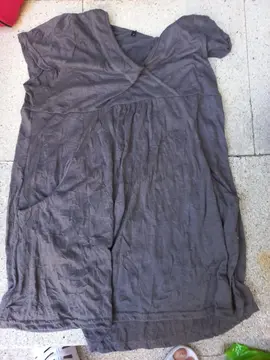 robe grise taille L manches courtes