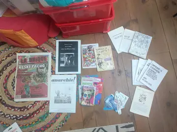 fanzines et brochures thèmes variés