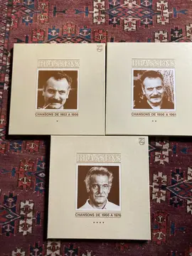trois. Coffrets de disques 33 tours de Georges Brassens.